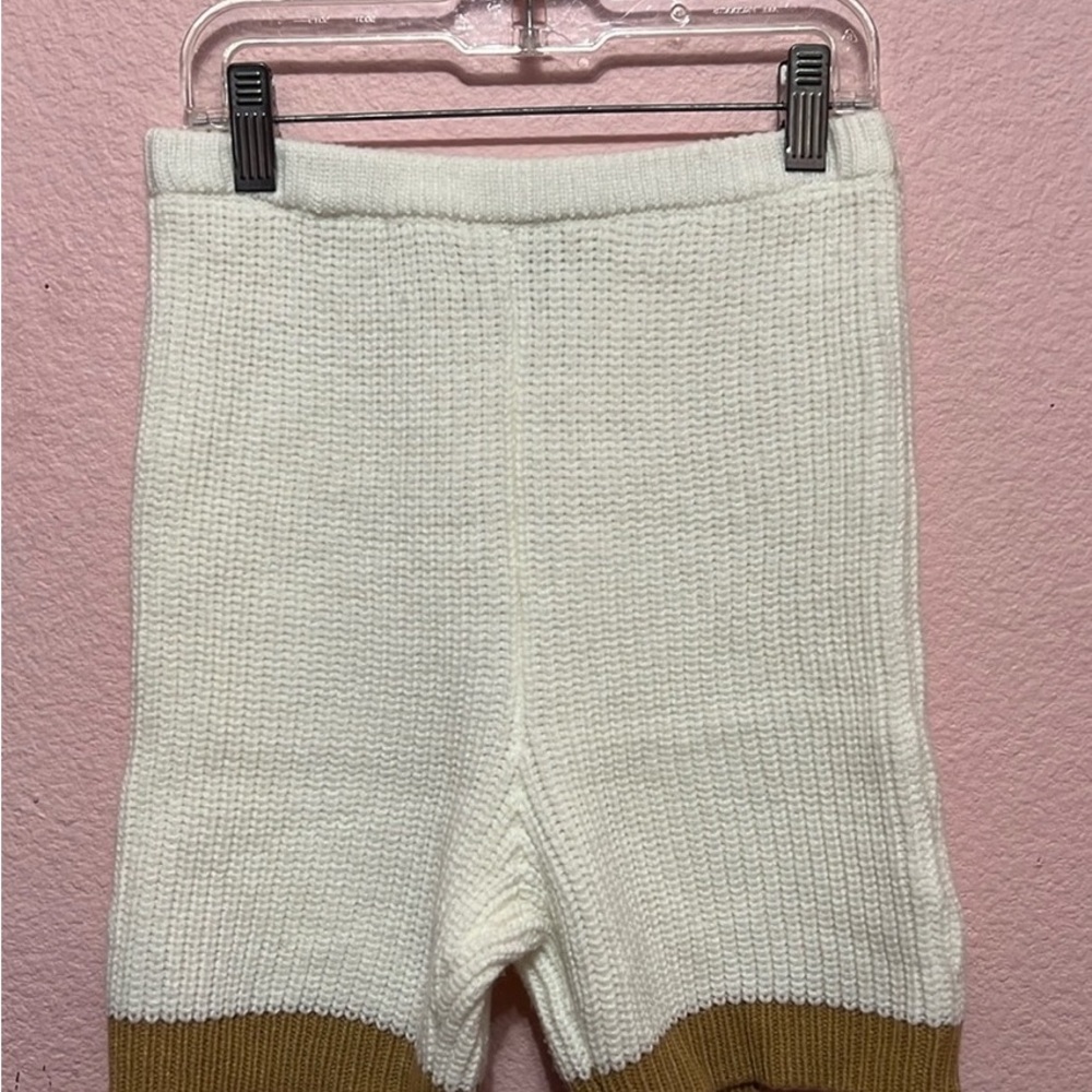 Cozy Knit Women's Shorts - White and Tan